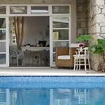 Alenos Boutique 2* Alaçatı