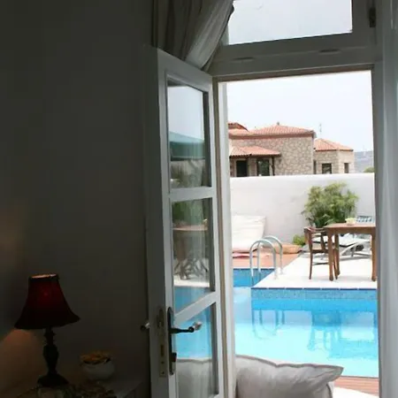 Alenos Boutique Hotel 2*