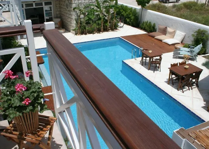 Alenos Boutique מלון אלאקאטי